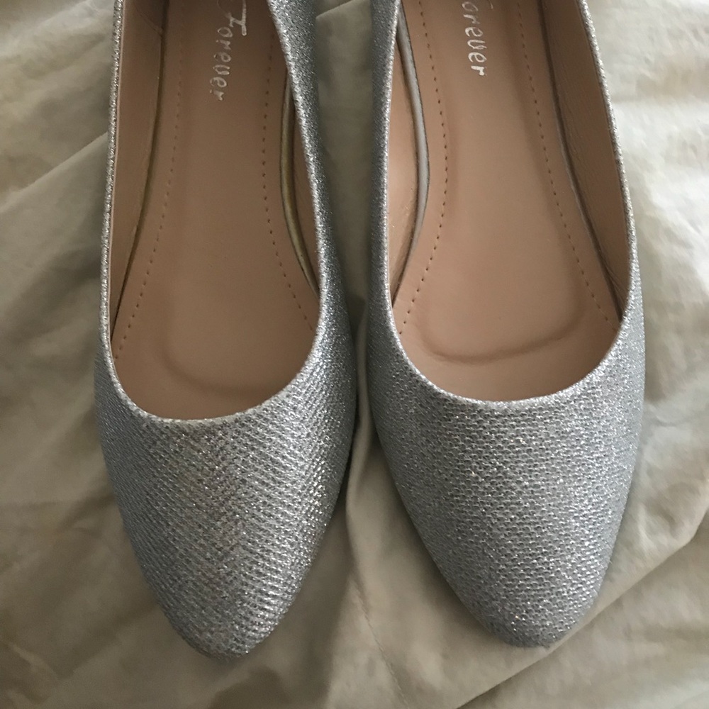 Silver Ballet Flats size 6.5 NWOT